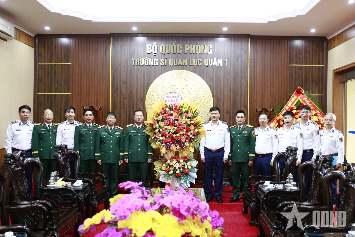 Cảnh sát biển Việt Nam chúc mừng các học viện, nhà trường Quân đội