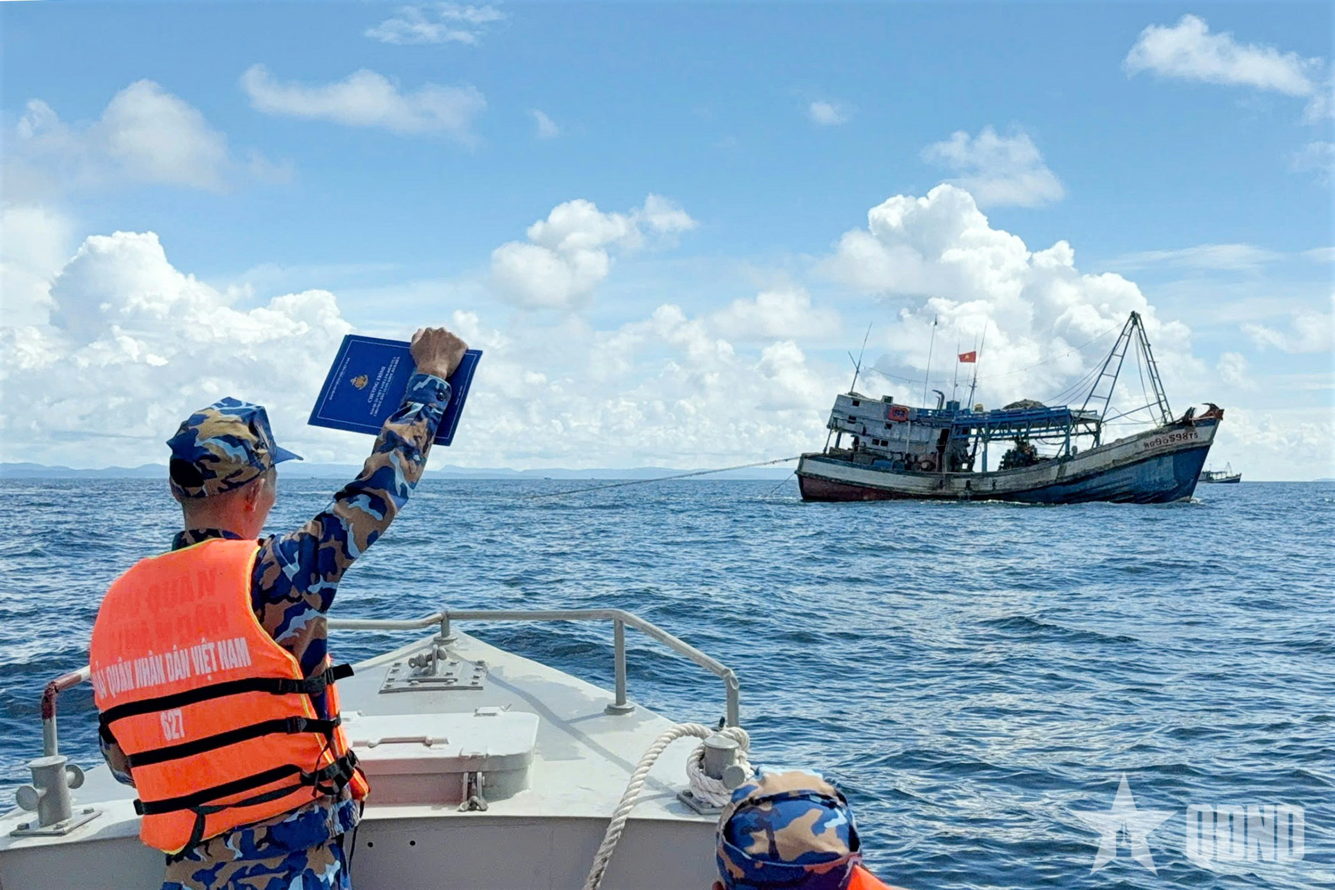 Dấu ấn người lính biển trong cuộc chiến chống IUU