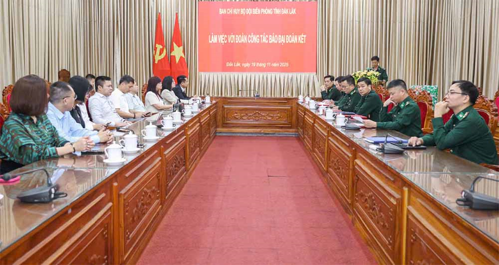 “Xuân biên phòng - Ấm lòng dân bản” lan tỏa tinh thần đại đoàn kết toàn dân