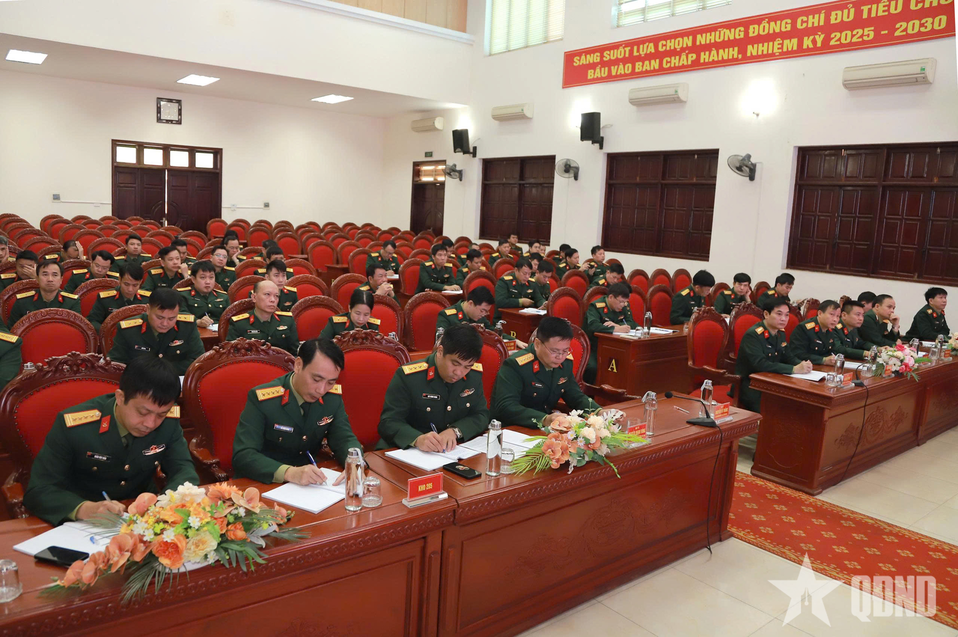 Đảng ủy Cục Quân nhu thông báo nhanh kết quả Hội nghị Trung ương lần thứ 14  