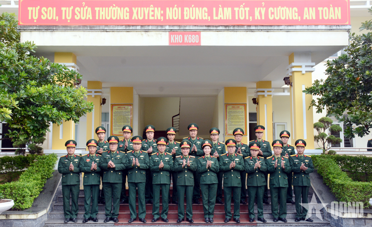 Thủ trưởng Tổng cục Hậu cần - Kỹ thuật chủ trì sinh hoạt Ngày chính trị và văn hóa tinh thần tại Kho K680 (Cục Quân khí)