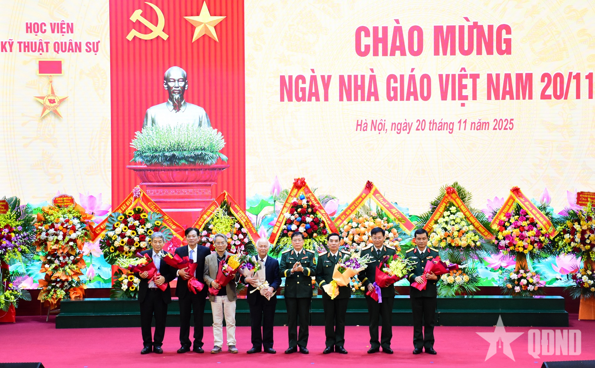 Học viện Kỹ thuật Quân sự xây dựng đội ngũ nhà giáo là những tấm gương sáng về đạo đức, tri thức

​