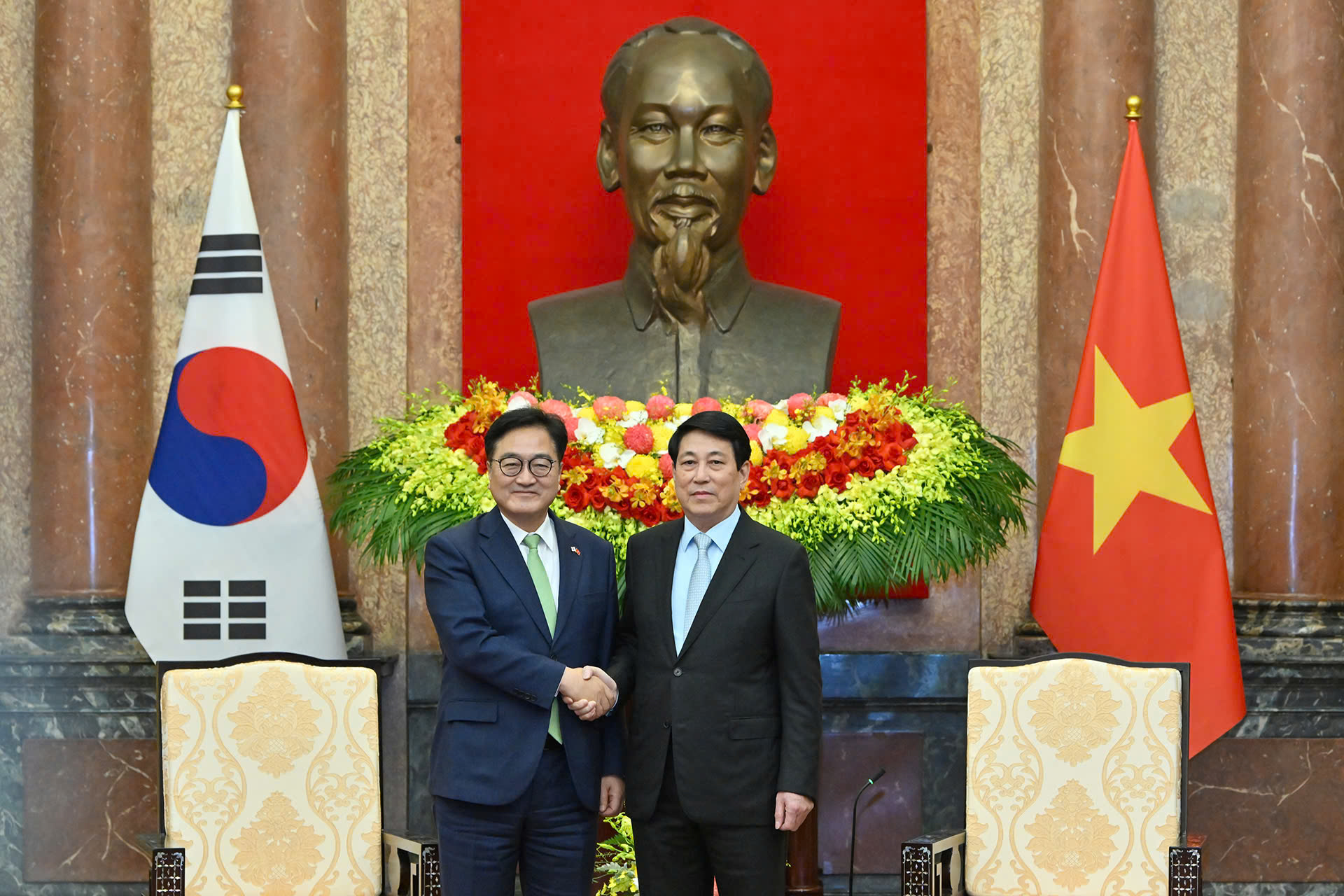 Chủ tịch nước Lương Cường hội kiến Chủ tịch Quốc hội Hàn Quốc

