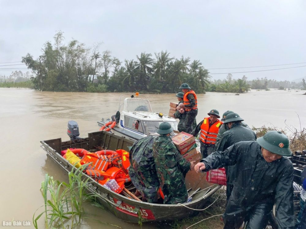 Hỗ trợ khẩn cấp 700 tỷ đồng các tỉnh: Khánh Hòa, Lâm Đồng, Gia Lai và Đắk Lắk khắc phục thiệt hại do mưa lũ