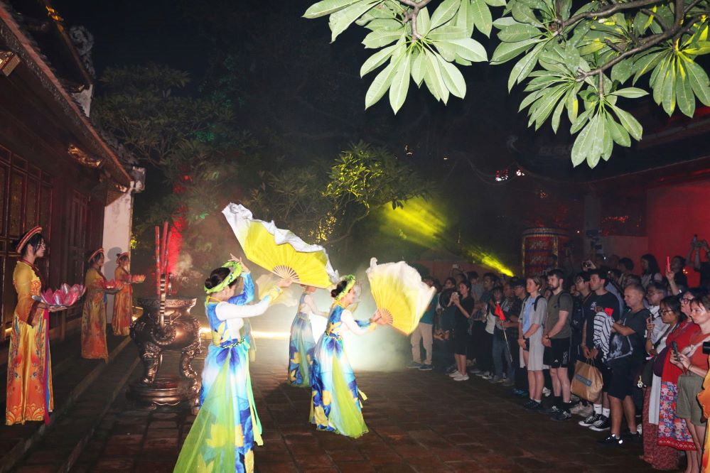 Phát triển du lịch từ các di sản văn hóa