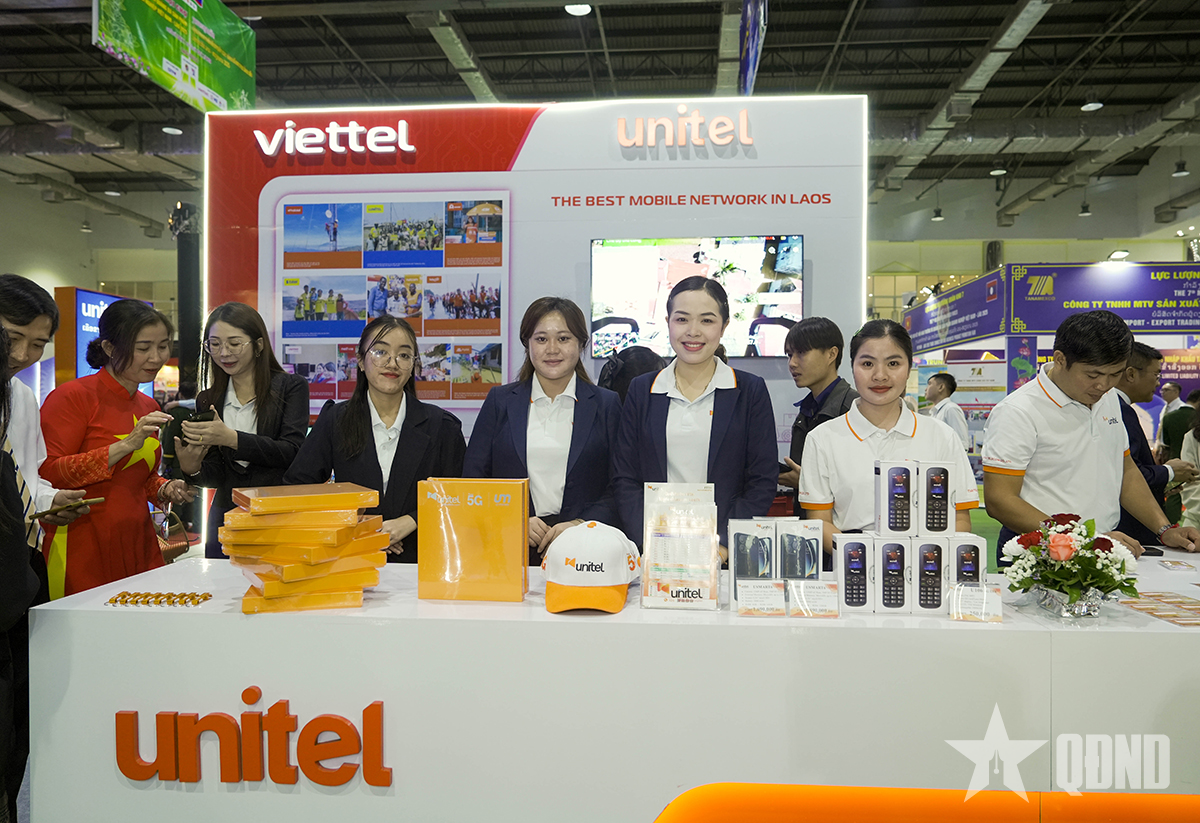 Viettel giới thiệu nhiều công nghệ phục vụ cuộc sống số tại Hội chợ kết nối giao thương Việt Nam – Lào