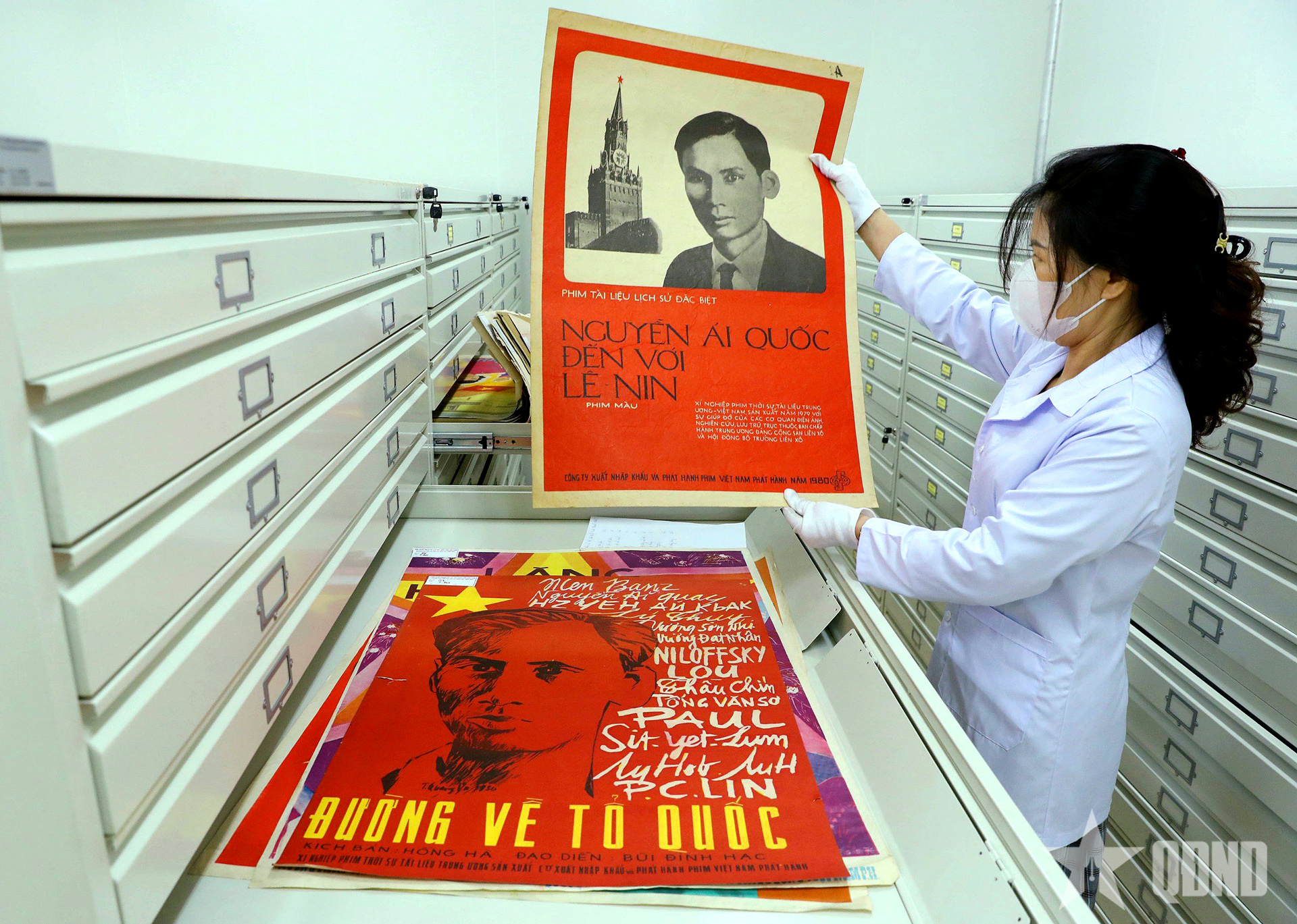 Những đảng viên lặng thầm gìn giữ “kho báu” ký ức của dân tộc