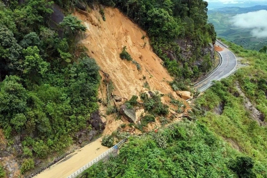 Hạ tầng giao thông thích ứng thiên tai