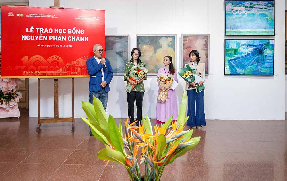 Giải thưởng và học bổng Nguyễn Phan Chánh