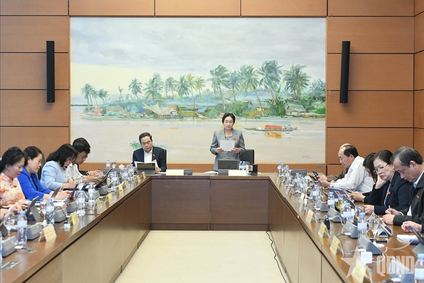 Tập trung giải quyết cốt lõi, tránh dàn trải các chương trình giáo dục, y tế