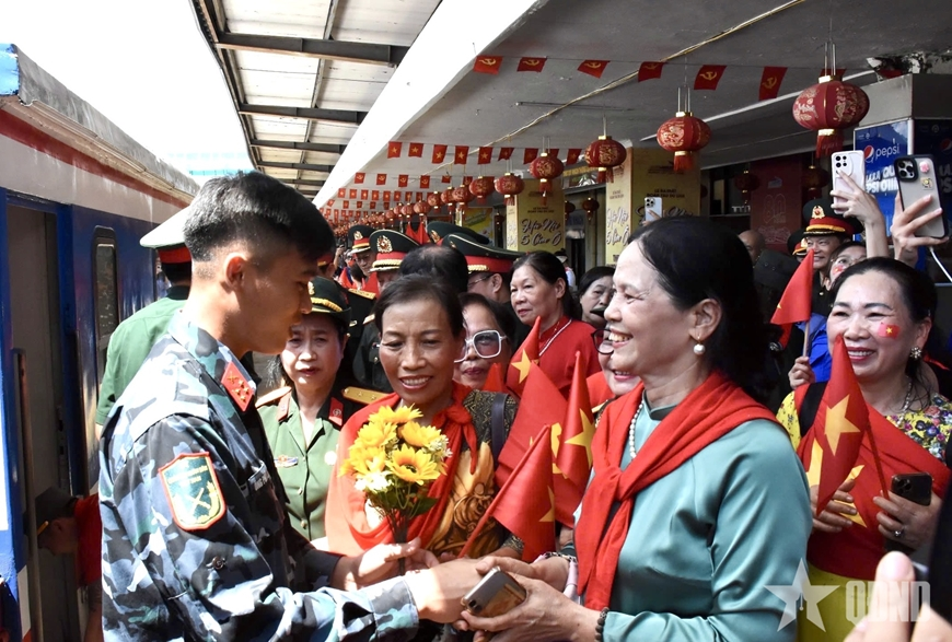 Bộ đội Cụ Hồ - Đường dẫn niềm tin của nhân dân