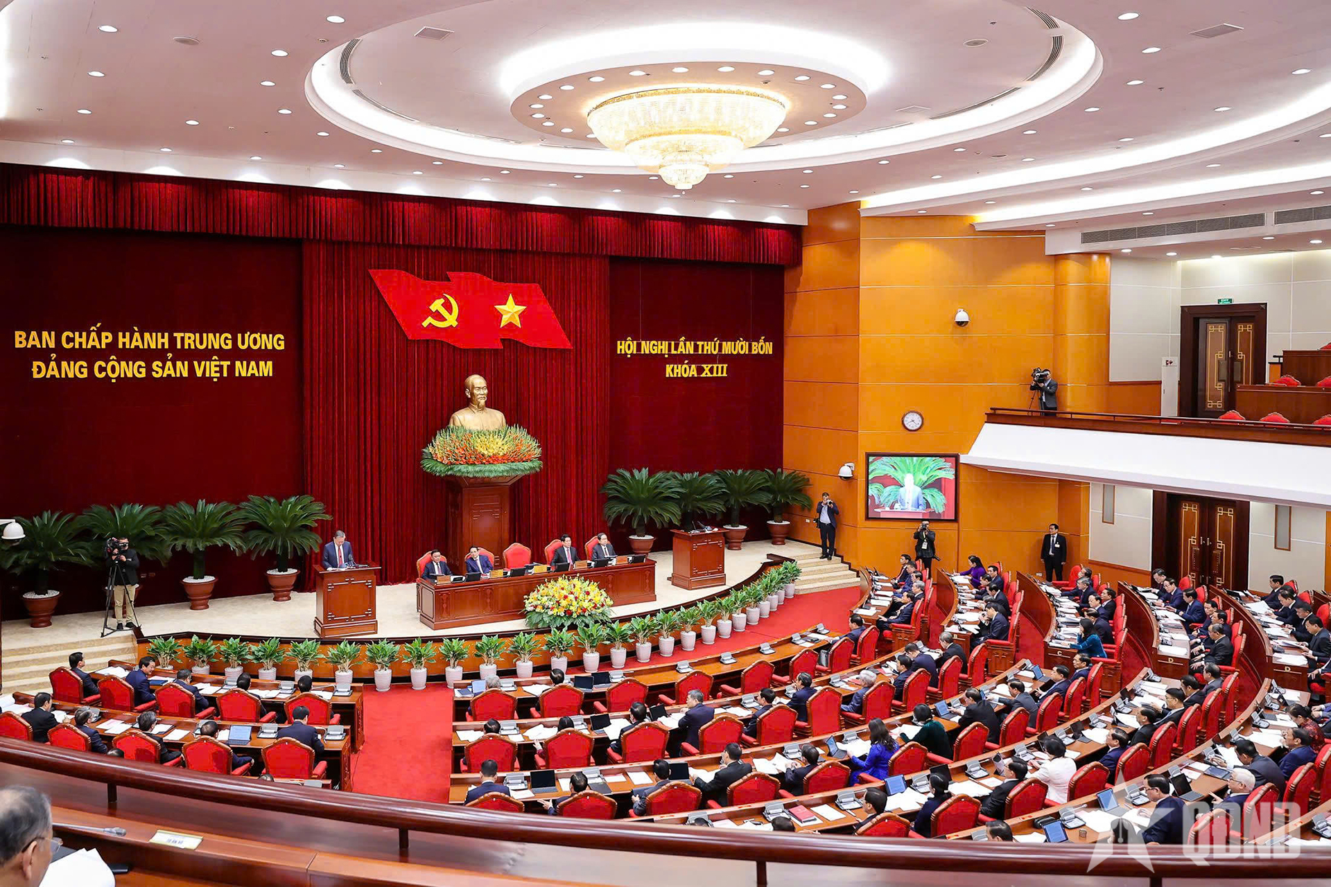 Đập tan chiến dịch xuyên tạc cán bộ trước thềm Đại hội Đảng - Bài 1: Mưu đồ “bôi đen” cán bộ, phân hóa tổ chức