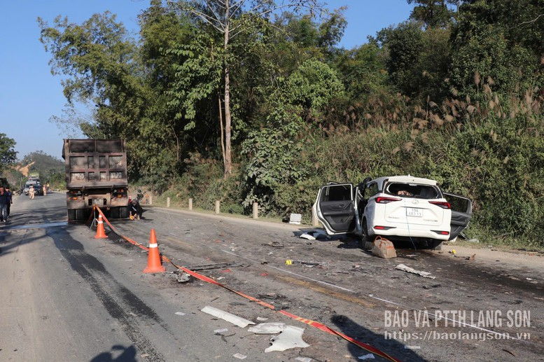 Thủ tướng chỉ đạo khắc phục hậu quả vụ tai nạn giao thông tại Lạng Sơn