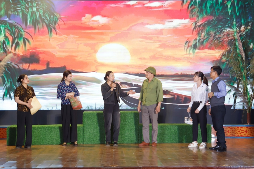 Công ty Đóng tàu Hồng Hà: Tuyên truyền, phổ biến, giáo dục pháp luật bằng hình thức sân khấu hóa