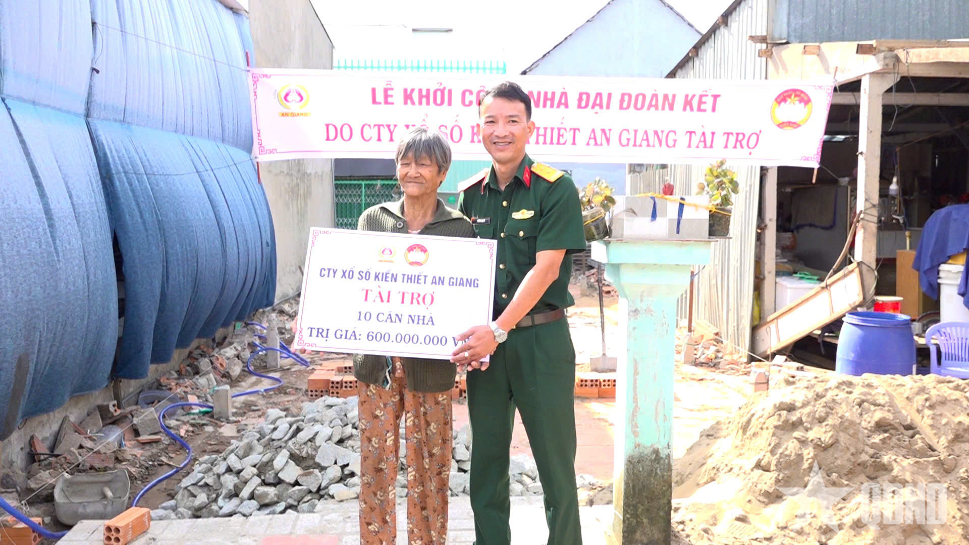 An Giang: Khởi công xây 10 nhà Đại đoàn kết tặng người dân xã An Phú

