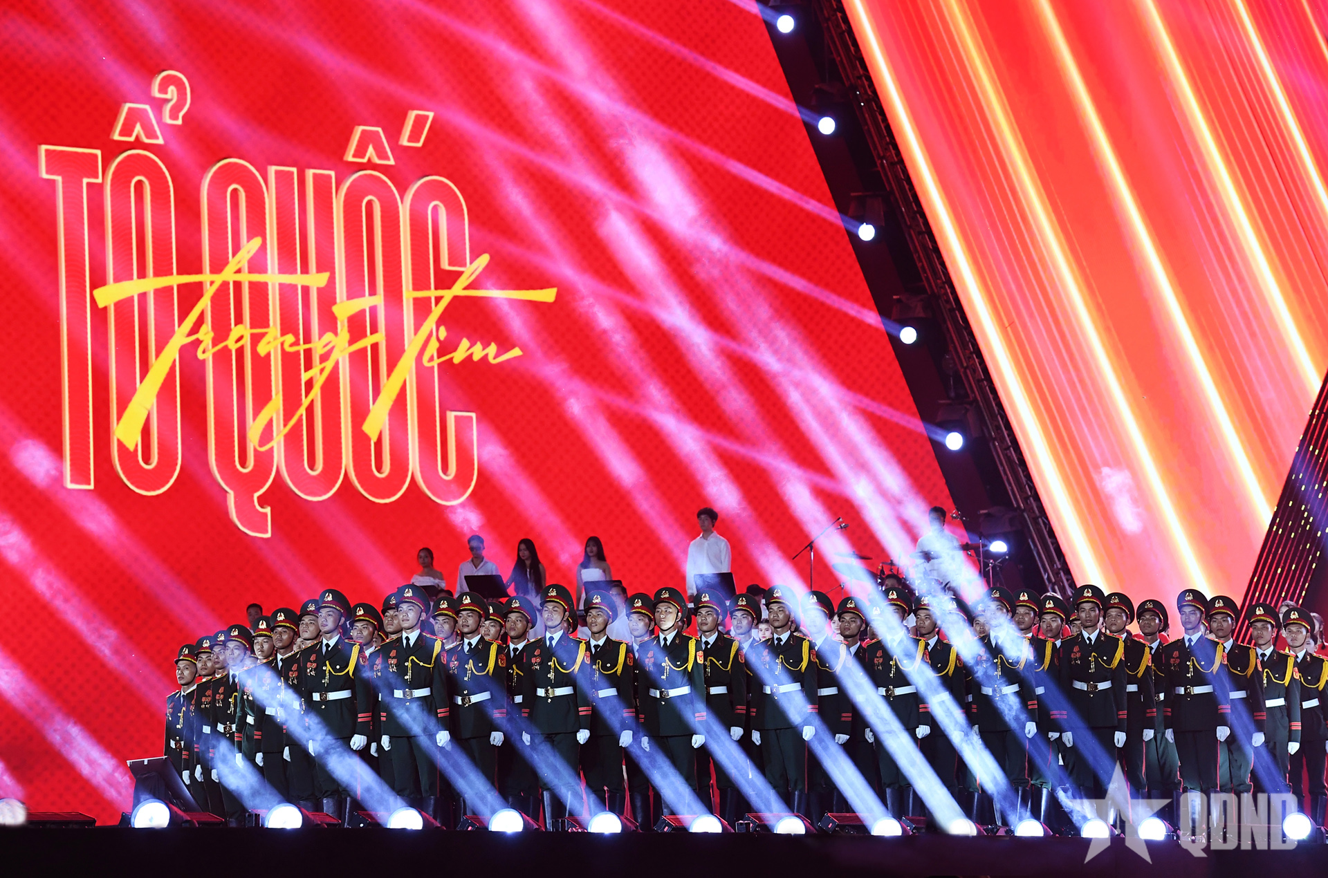 Tổ quốc trong tim