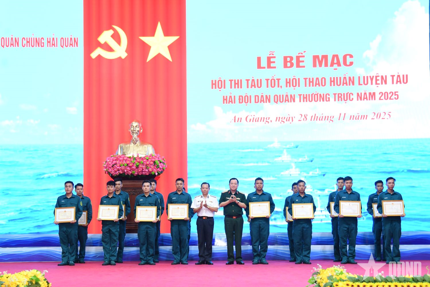 Bế mạc hội thi tàu tốt, hội thao huấn luyện tàu hải đội dân quân thường trực năm 2025