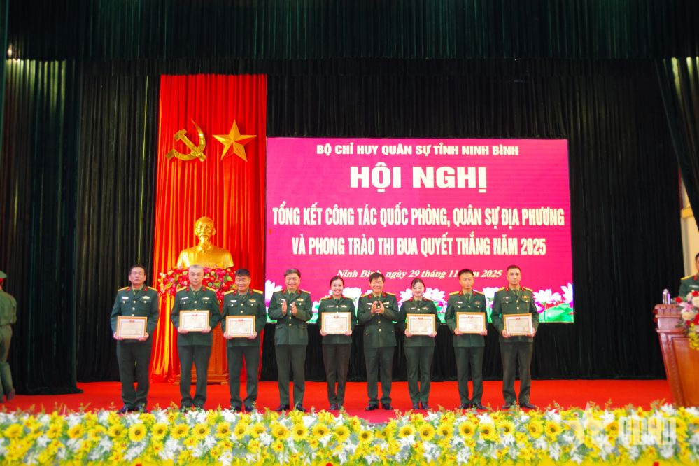 Bộ CHQS tỉnh Ninh Bình tổng kết công tác quốc phòng, quân sự địa phương năm 2025