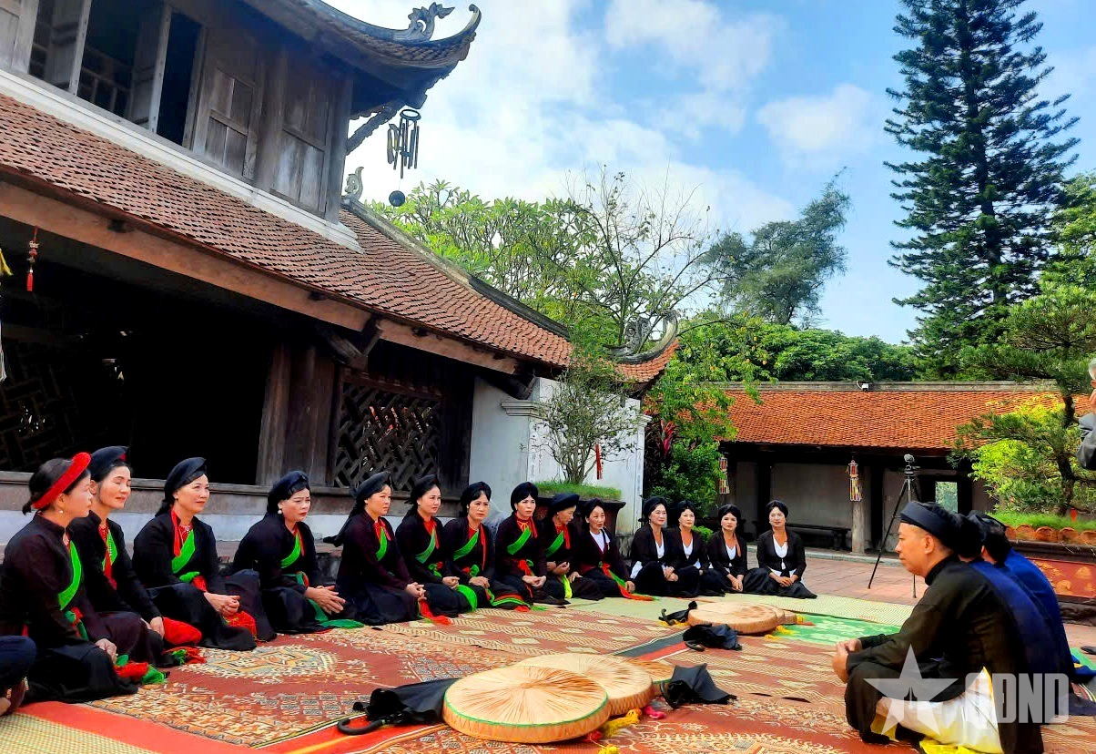 Du ca trên miền quan họ