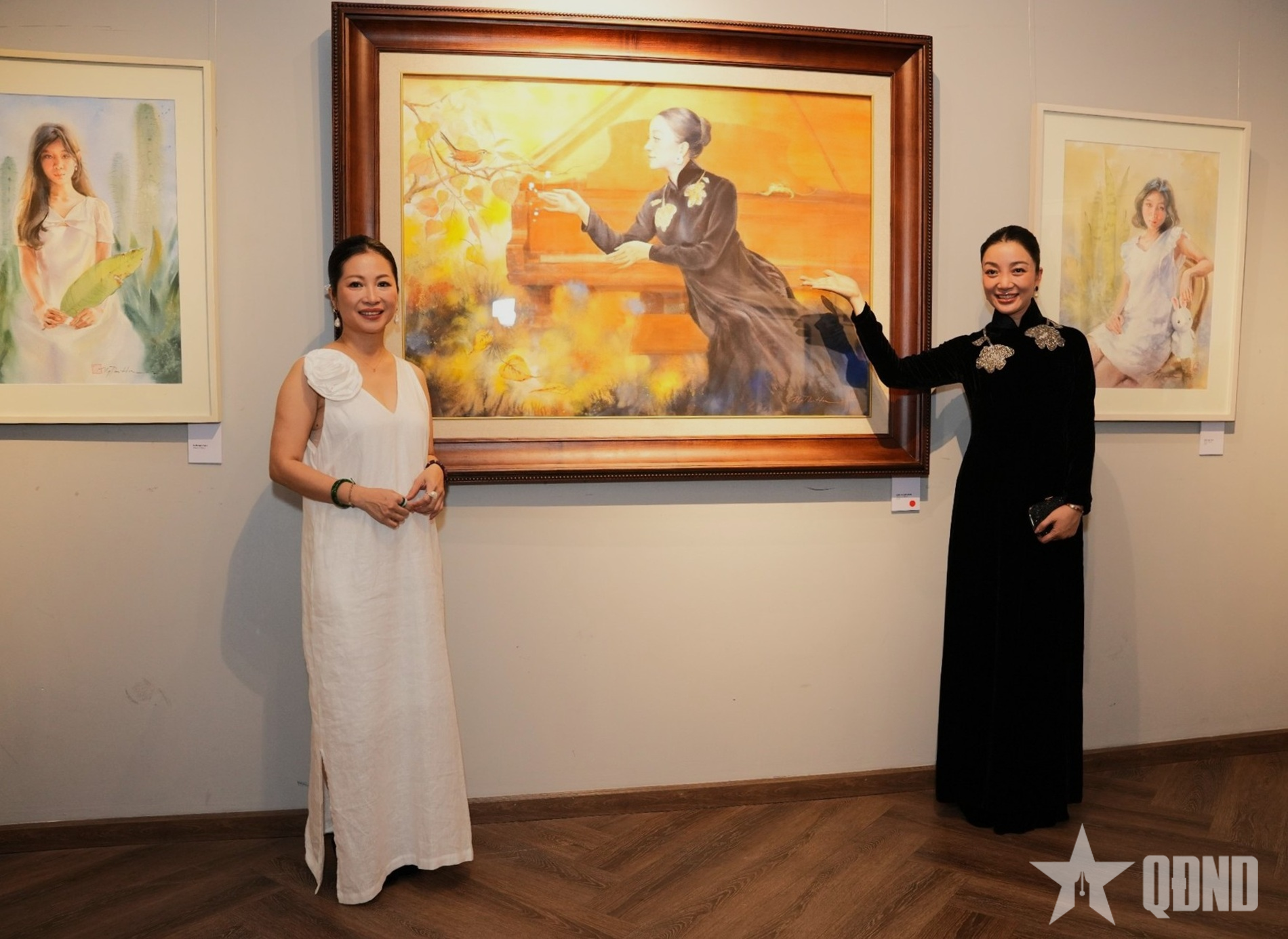 Nơi ánh nhìn chạm nhau qua những bức chân dung