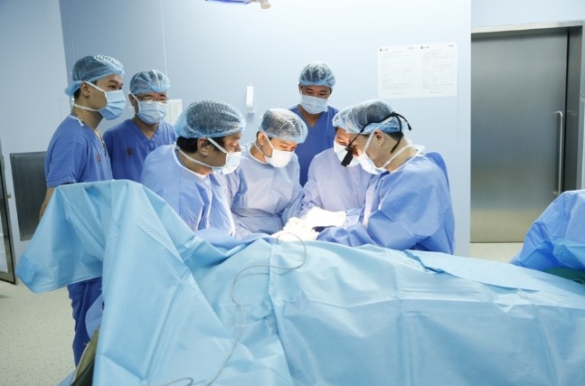 Góc nhìn giáo dục: Không thể "trăm hoa đua nở" trong đào tạo y khoa