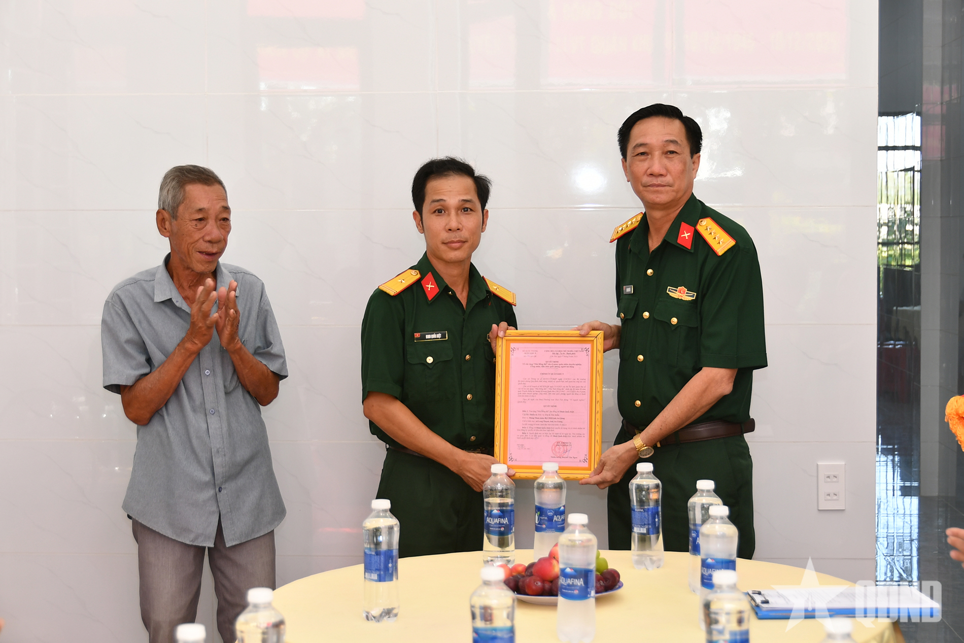 An Giang: Bàn giao nhà đồng đội chào mừng kỷ niệm 80 năm Ngày truyền thống LLVT Quân khu 9
