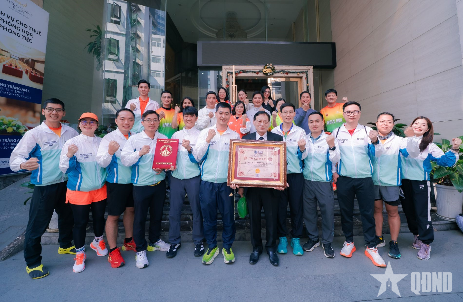 Kỷ lục Marathon Việt Nam trao cho Trường Cao đẳng FPT Polytechnic