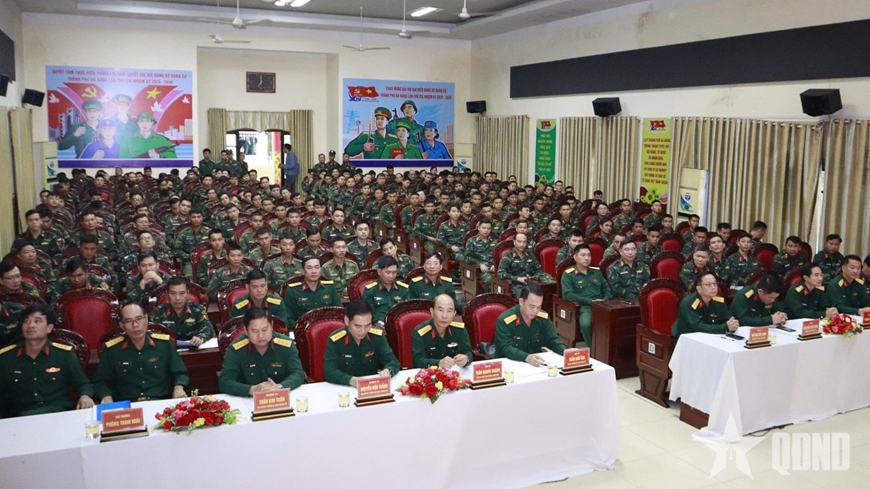 Bộ CHQS TP Đà Nẵng: Gần 100 cán bộ, chiến sĩ ra quân xây dựng, sửa chữa nhà cửa cho nhân dân vùng lũ