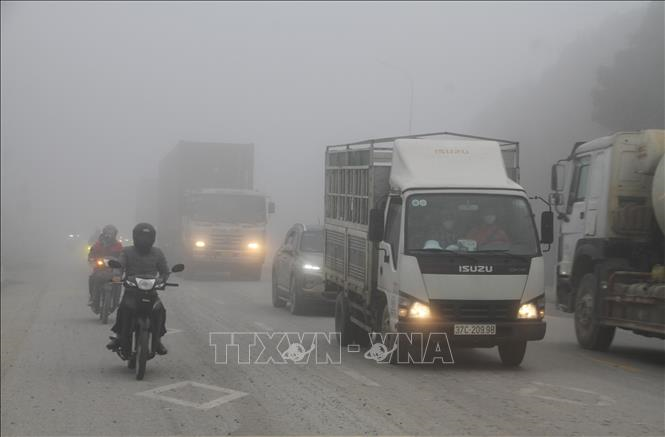 Nghệ An: Sương mù dày đặc, người tham gia giao thông cần chú ý quan sát, làm chủ tốc độ

