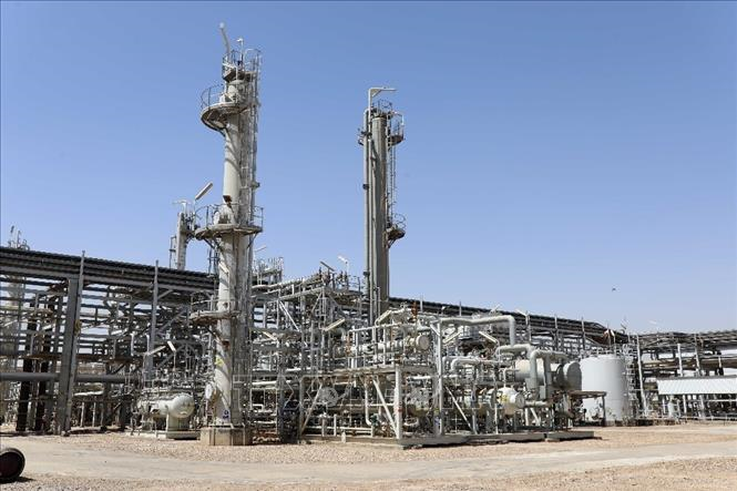 OPEC+ nhất trí giữ nguyên mức sản lượng dầu thô đến hết tháng 12-2026

