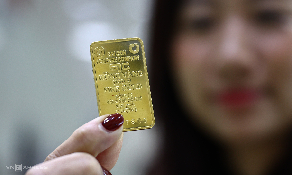 Giá vàng hôm nay (chiều 2-12): Quay đầu giảm