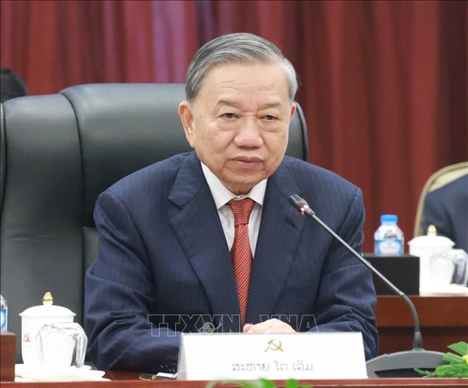 T%u0103ng c%u01B0%u1EDDng quan h%u1EC7 h%u1EE3p tác gi%u1EEFa %u0110%u1EA3ng C%u1ED9ng s%u1EA3n Vi%u1EC7t Nam và %u0110%u1EA3ng Nhân dân Cách m%u1EA1ng Lào