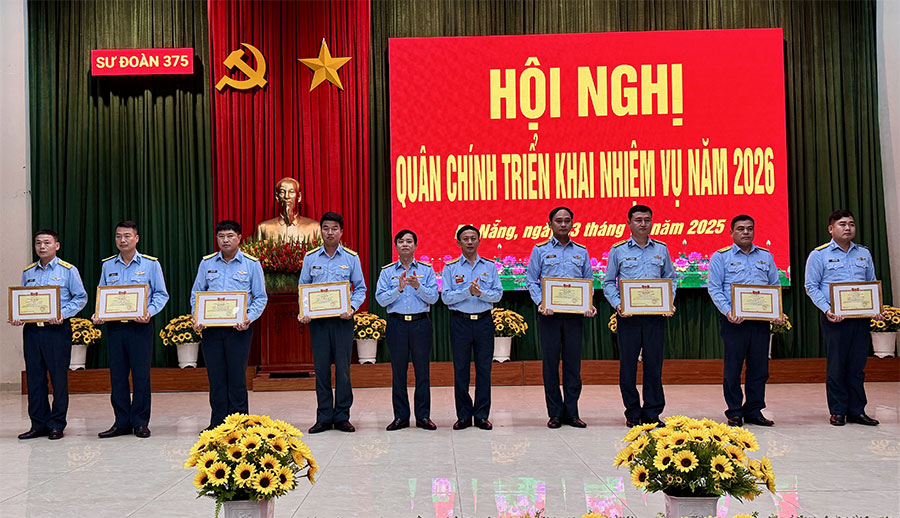 Sư đoàn 375 quyết tâm thực hiện tốt “3 khâu đột phá” năm 2026