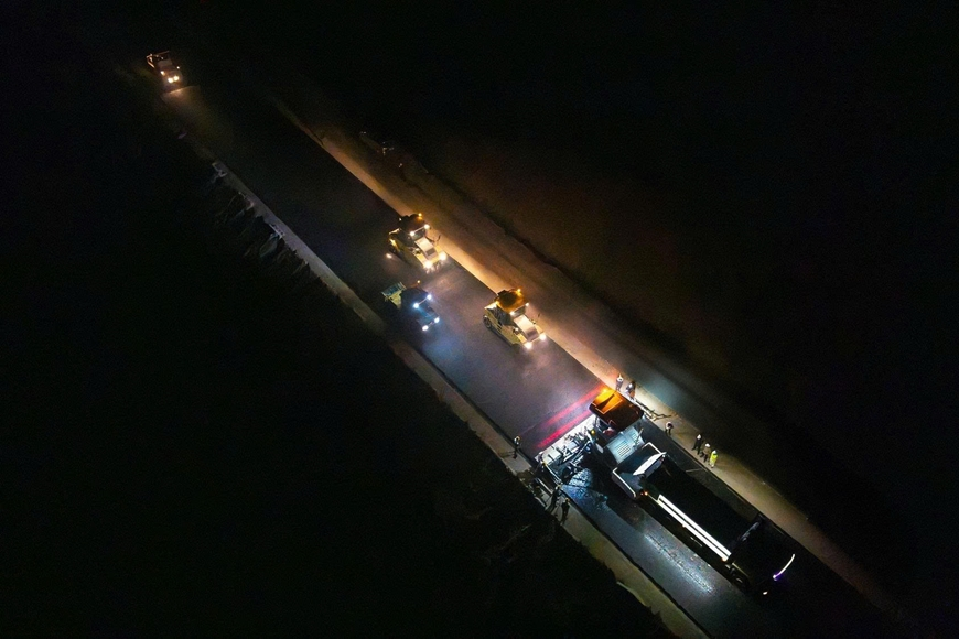 Xuyên đêm thi công cao tốc Đồng Đăng - Trà Lĩnh