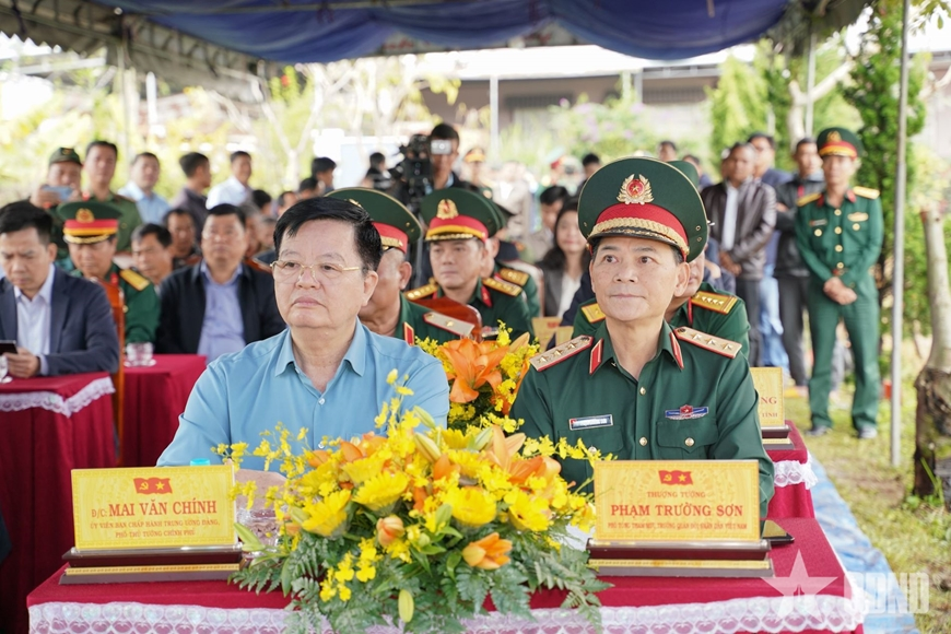 Phó thủ tướng Mai Văn Chính dự Lễ khởi công xây nhà tặng người dân vùng lũ Lâm Đồng