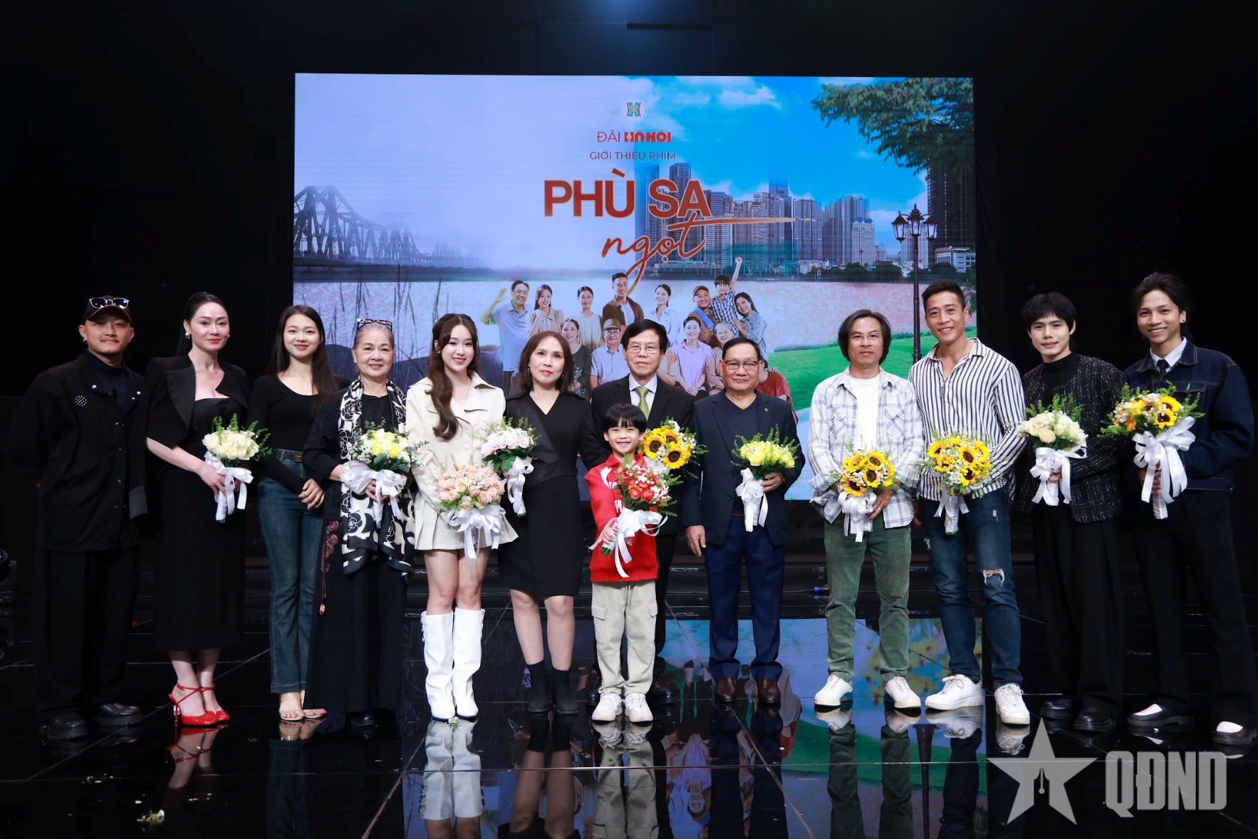 Đời sống của người dân ven sông Hồng lên phim “Phù sa ngọt”