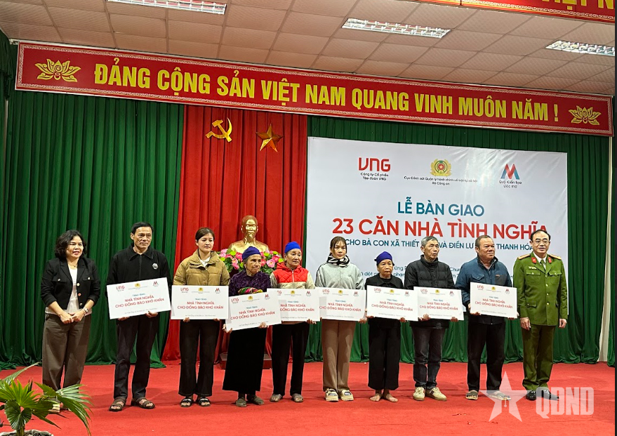 Trao 23 căn nhà tình nghĩa tặng bà con có hoàn cảnh đặc biệt khó khăn tại Thanh Hóa