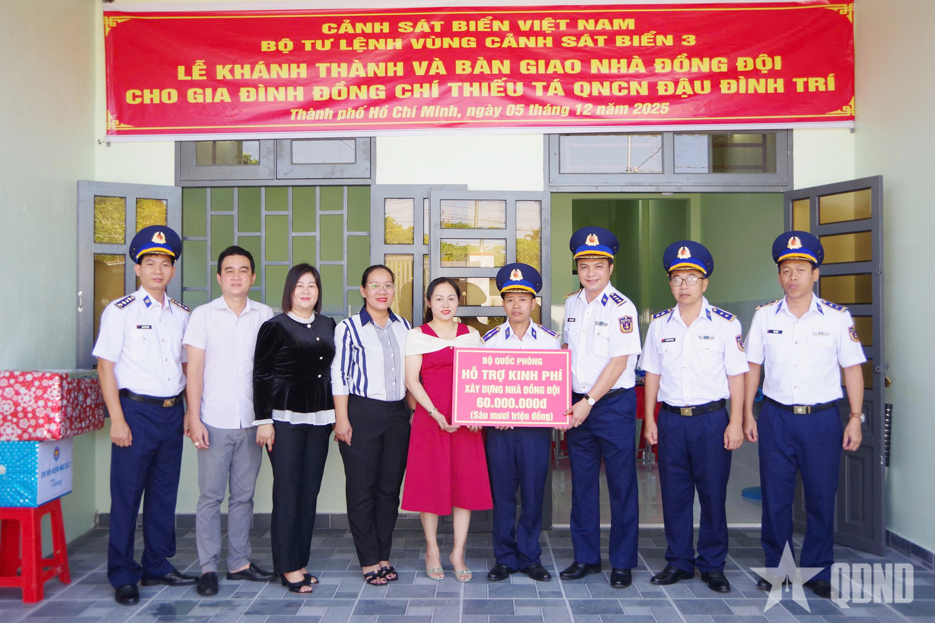 Bộ tư lệnh Vùng Cảnh sát biển 3 bàn giao nhà đồng đội