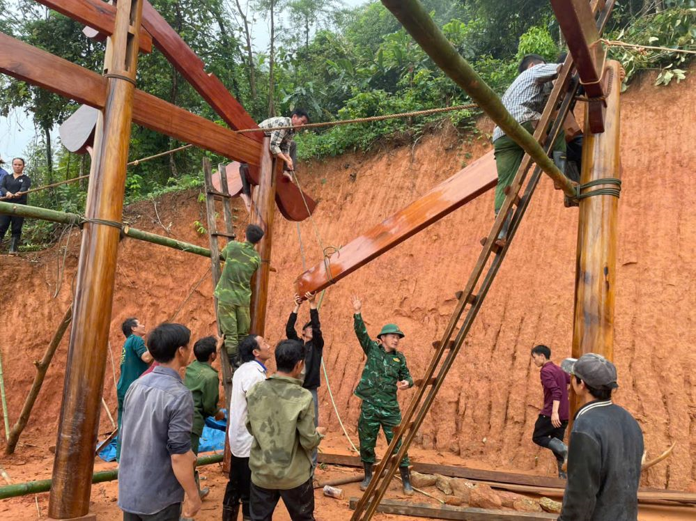 Những ngôi nhà hạnh phúc nơi biên cương