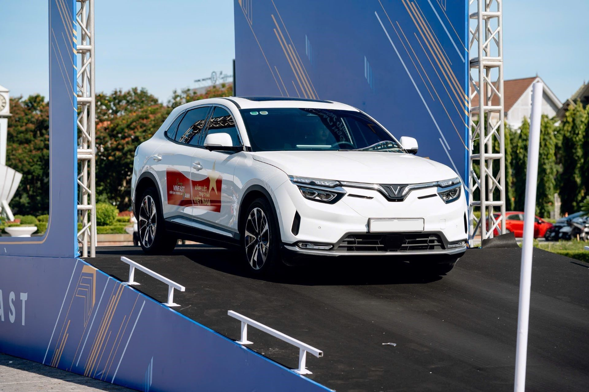 Sau 80.000km “thực chiến”, chuyên gia tiết lộ loạt ưu thế của xe điện VinFast 