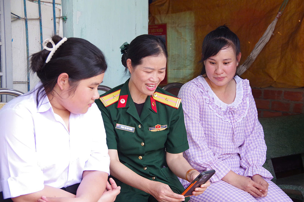 Chương trình “Mẹ đỡ đầu” ở Sư đoàn 5