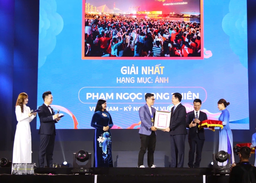 Homenaje a obras destacadas en la ceremonia de entrega de premios