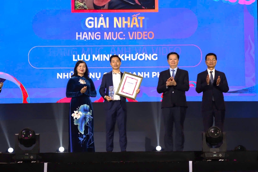 Homenaje a obras destacadas en la ceremonia de entrega de premios