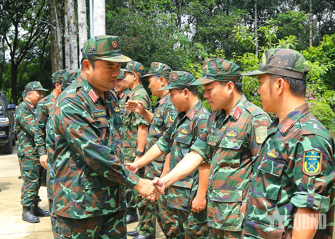 Phát huy sức mạnh tổng hợp, xây dựng nền quốc phòng toàn dân, khu vực phòng thủ vững chắc