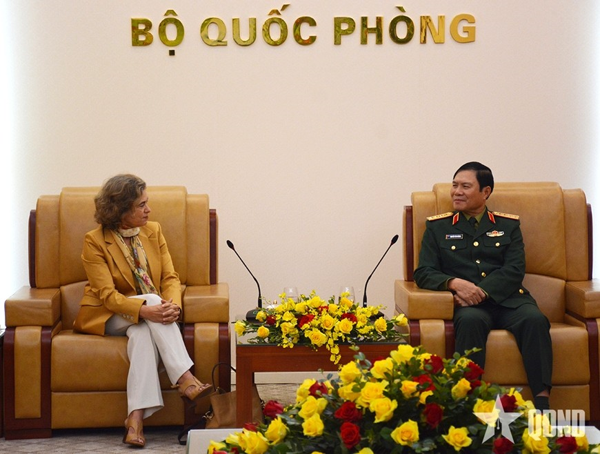 Đại tướng Nguyễn Tân Cương tiếp Đại sứ Tây Ban Nha tại Việt Nam
