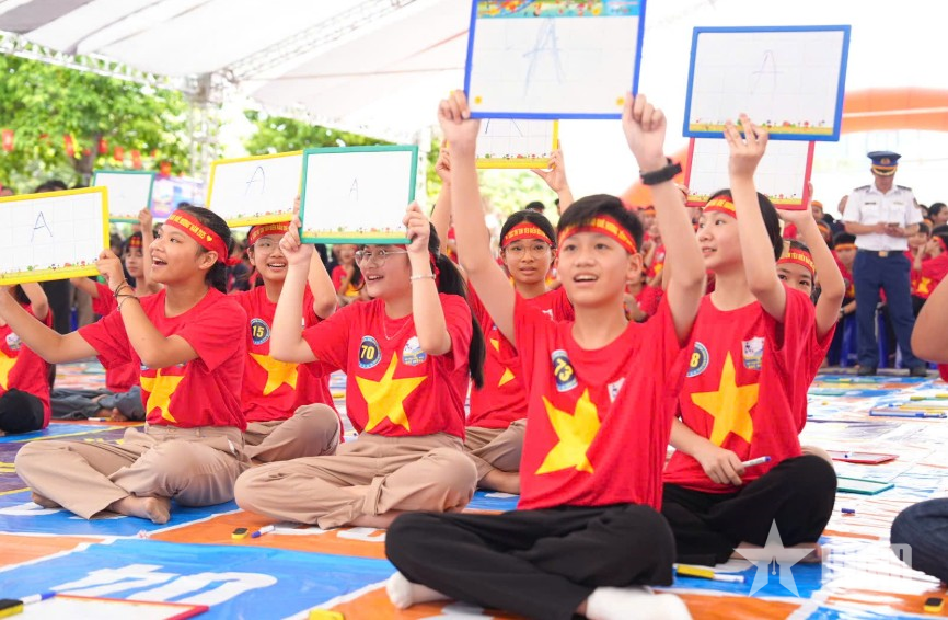 Bồi đắp kiến thức và tình yêu biển, đảo Tổ quốc