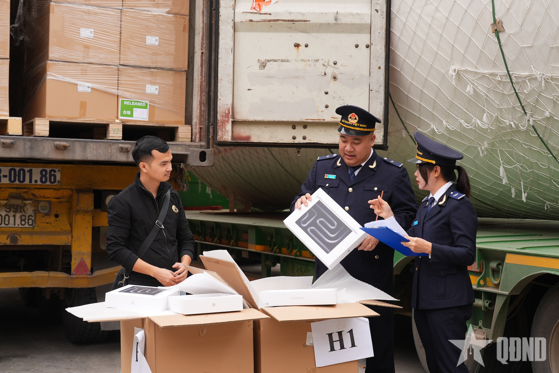 Lực lượng Hải quan phát hiện gần 2.200 vụ buôn lậu, gian lận thương mại trong tháng 11