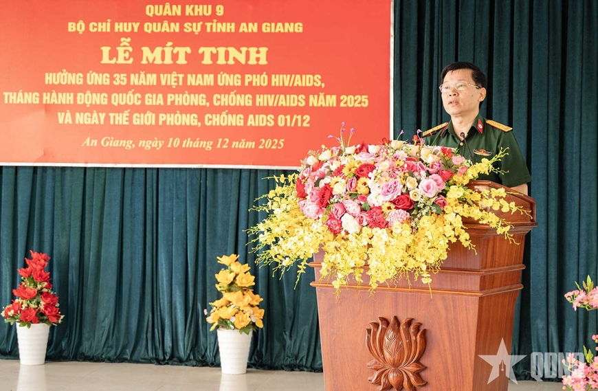 LLVT tỉnh An Giang mít tinh hưởng ứng Tháng hành động quốc gia phòng, chống HIV/AIDS trong Quân đội 