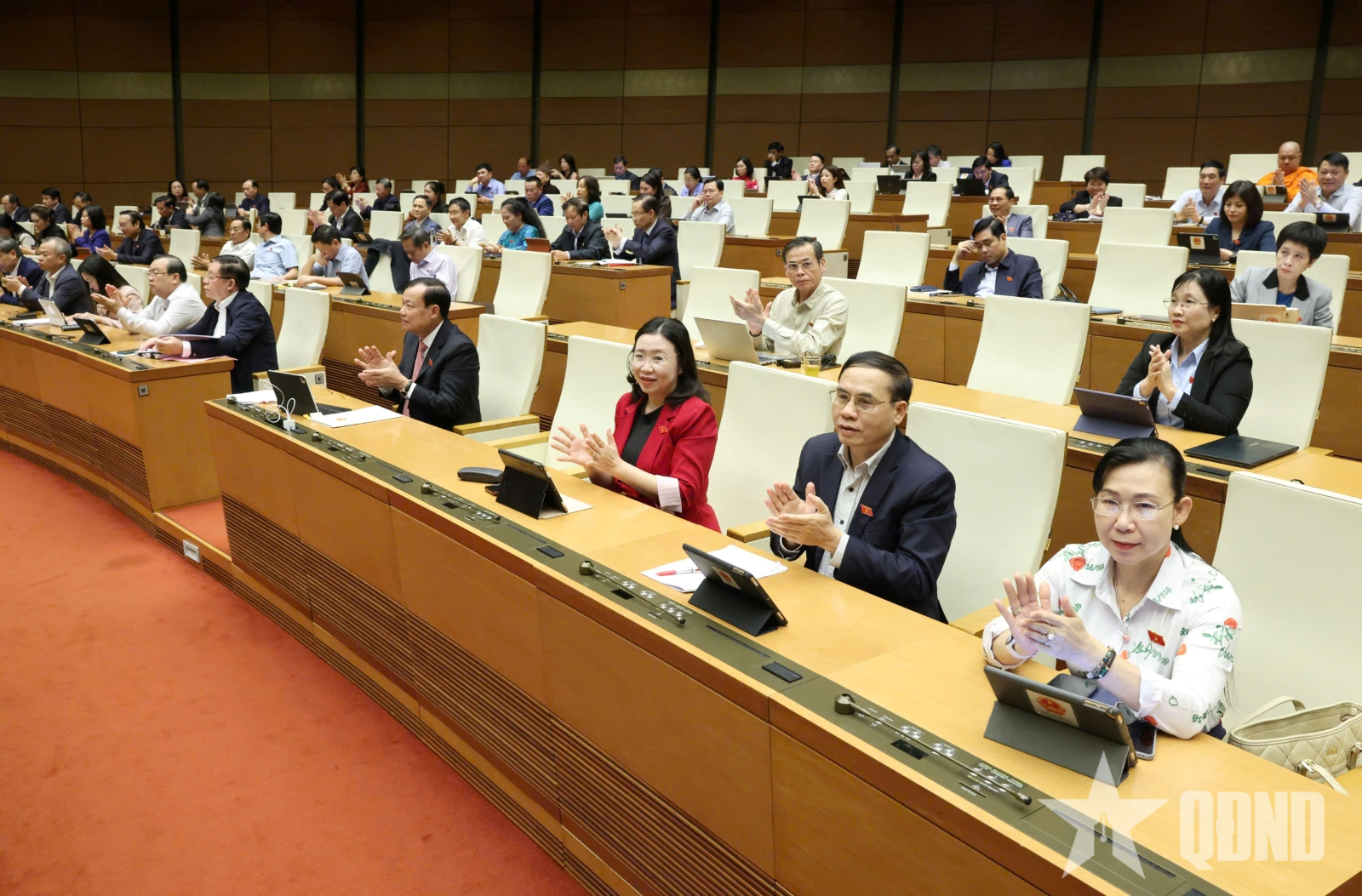 Cấp bách cải thiện ô nhiễm không khí ở Hà Nội, TP Hồ Chí Minh