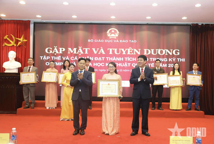 Tuyên dương 37 học sinh đoạt giải Olympic và khoa học quốc tế năm 2025